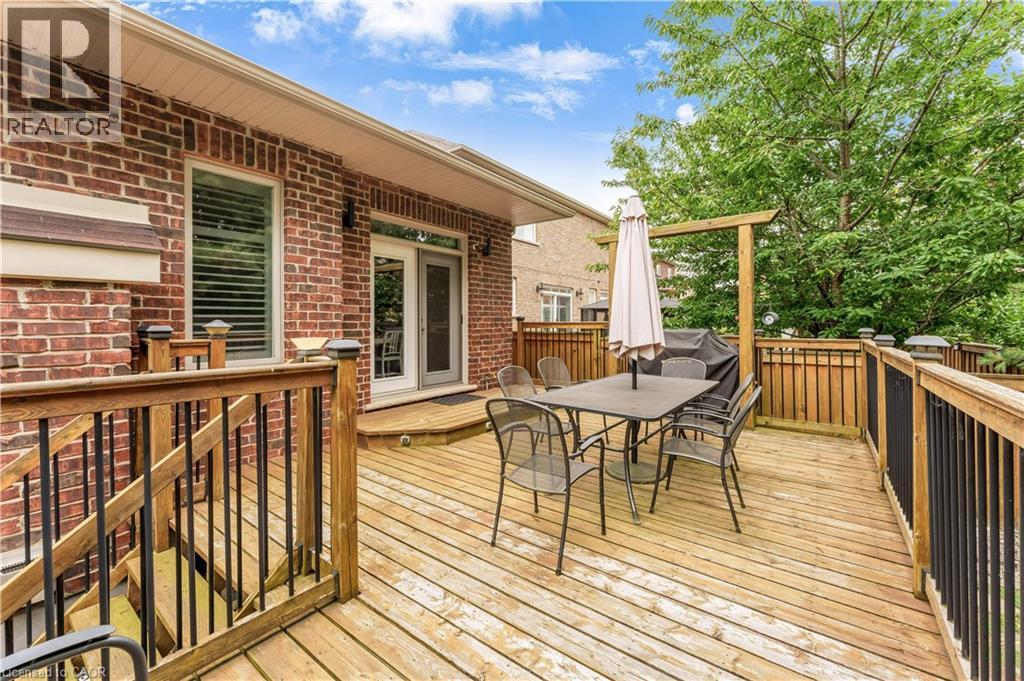 213 EDGEWATER Crescent - Image 40