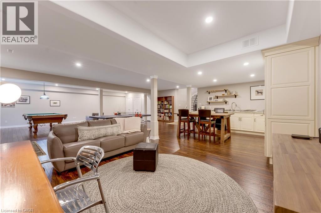213 EDGEWATER Crescent - Image 32