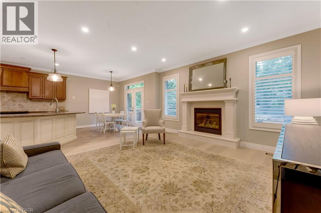 213 EDGEWATER Crescent - Image 19