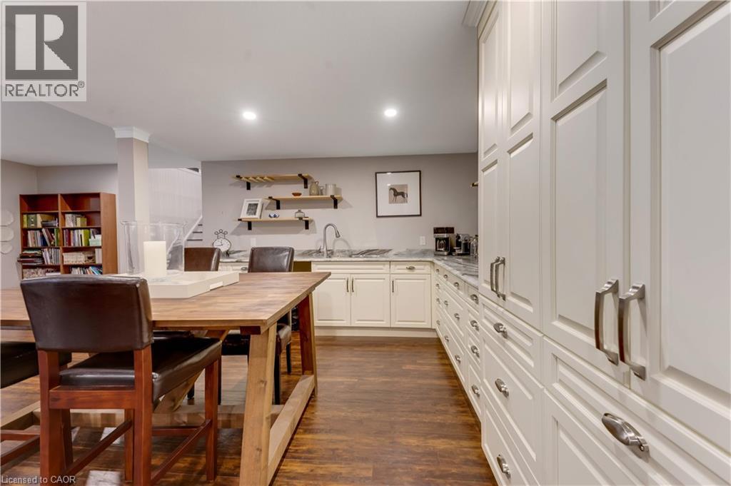 213 EDGEWATER Crescent - Image 34