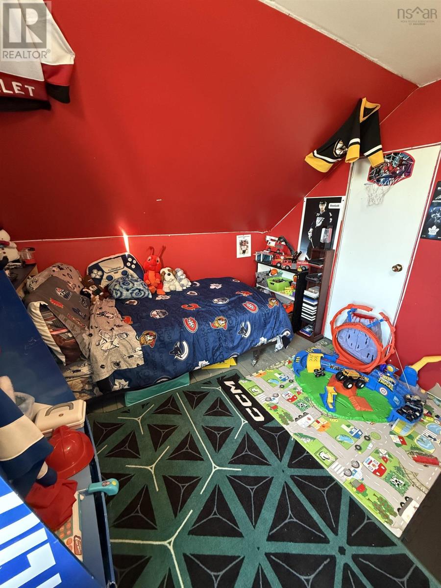 Property 29 of 43 of 10250 Highway 4