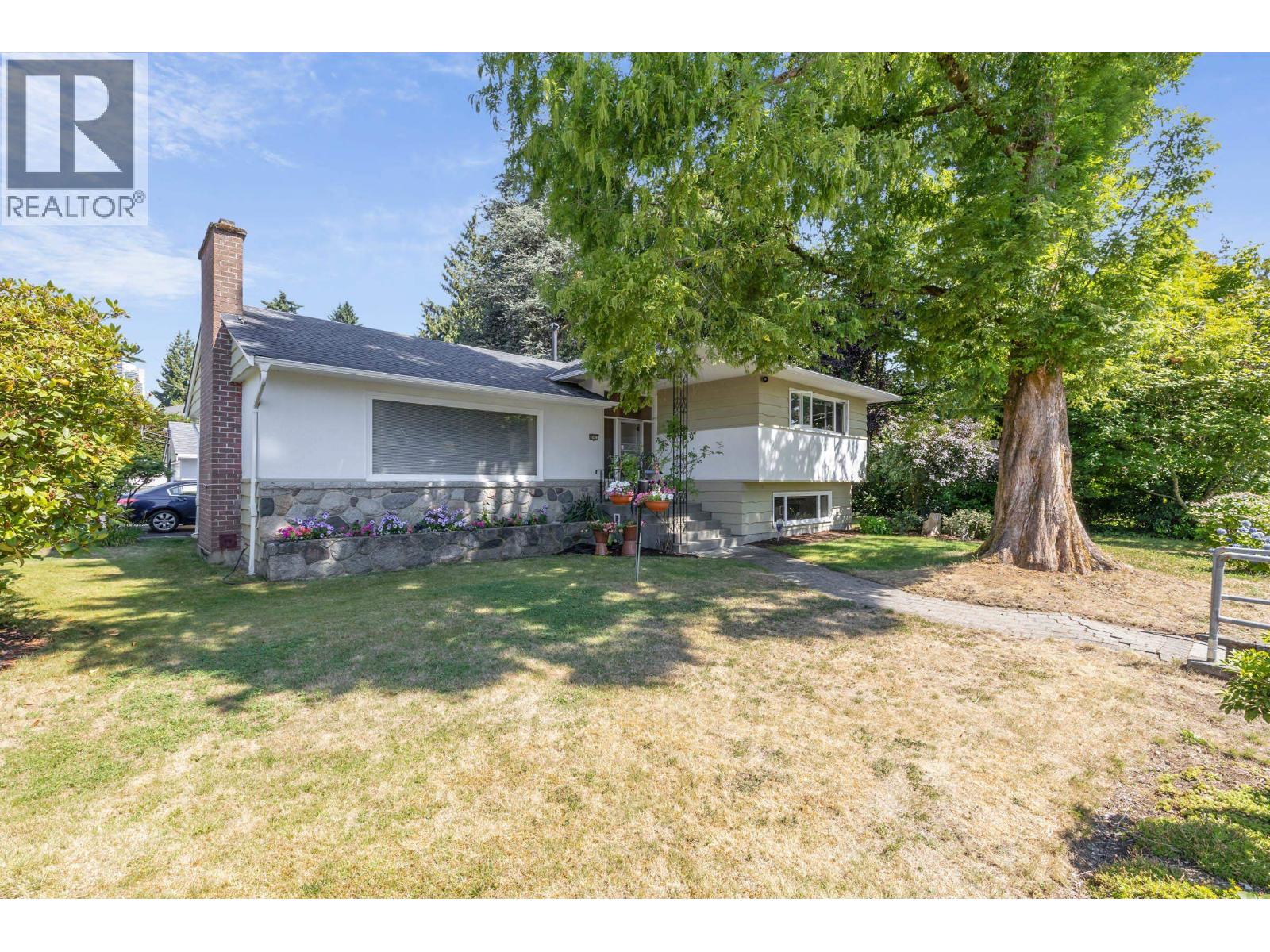 Property for sale at 541 COCHRANE AVENUE