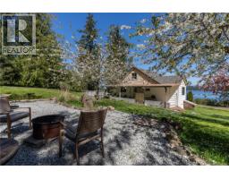 Primary Bedroom - 6249/6259 Island Hwy S, Union Bay, BC V0R3B0 Photo 12