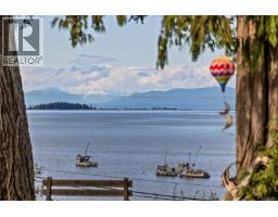 Bathroom - 6249/6259 Island Hwy S, Union Bay, BC V0R3B0 Photo 14