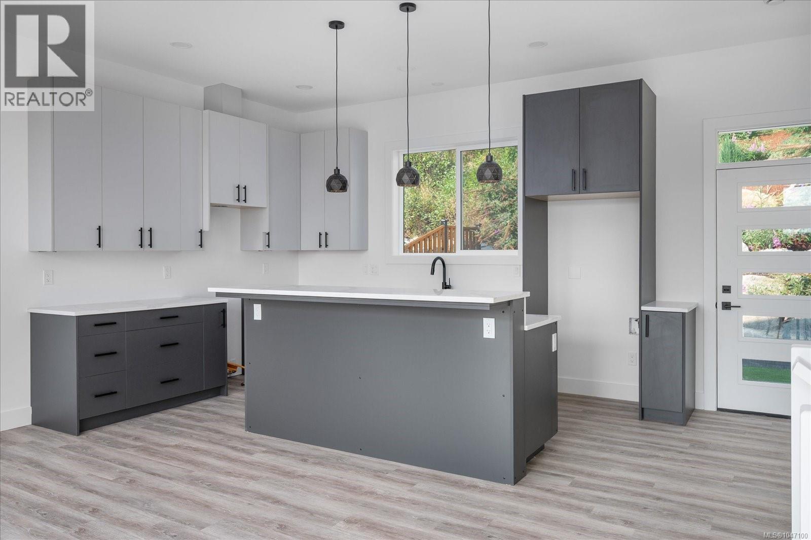 908 Craig Rd - 12