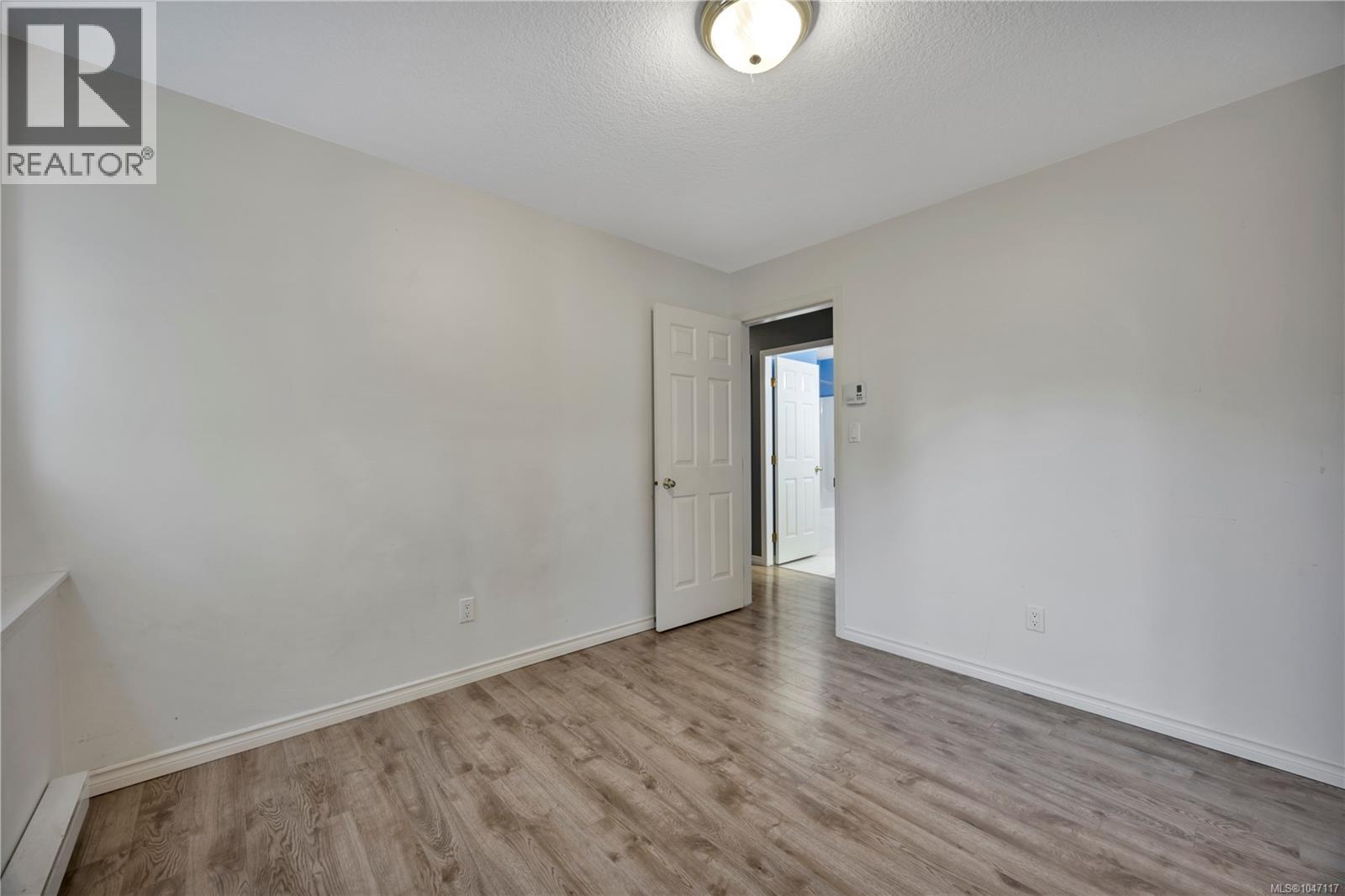 4780 Fairbrook Cres - Image 20