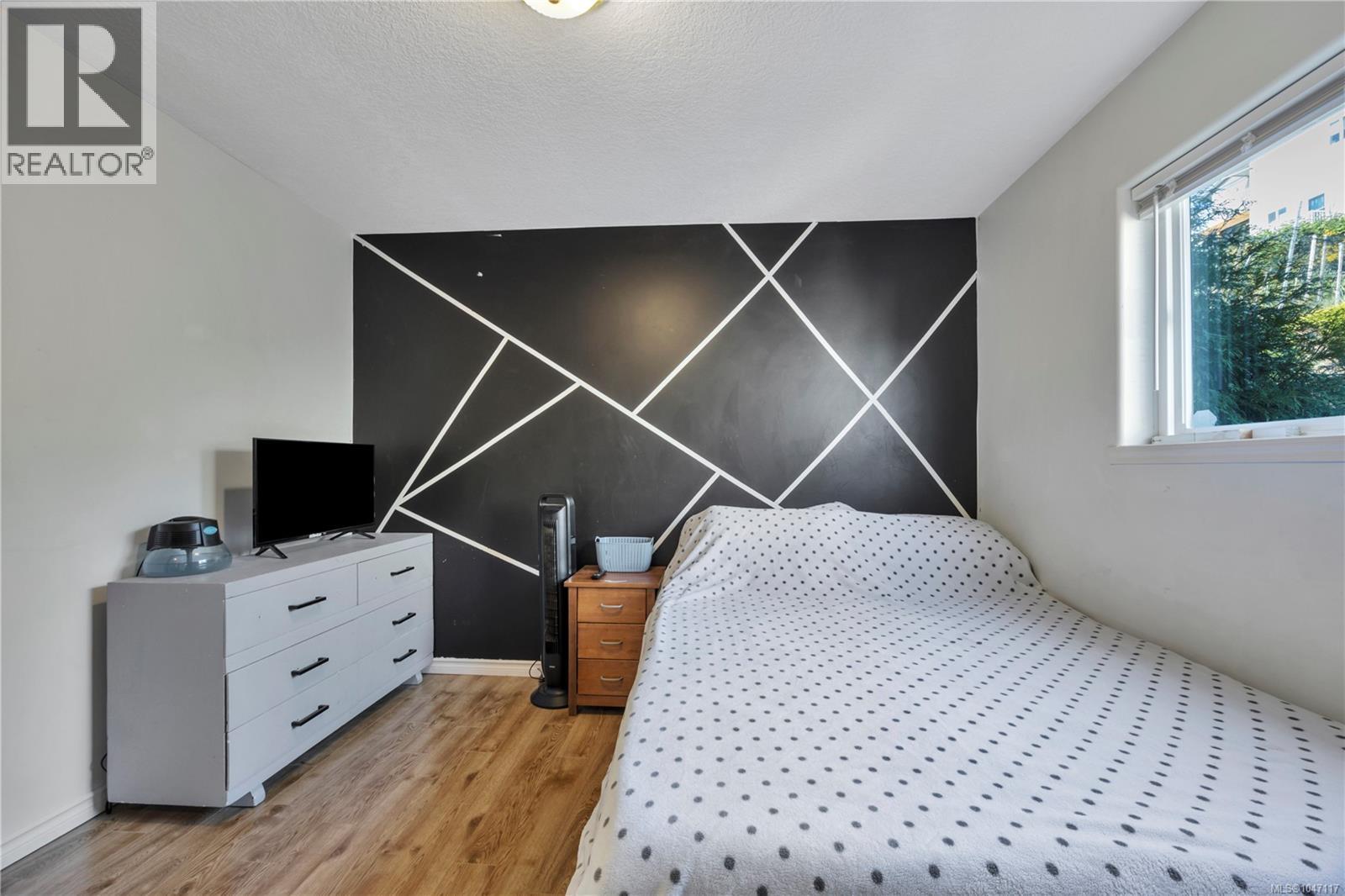 4780 Fairbrook Cres - 7