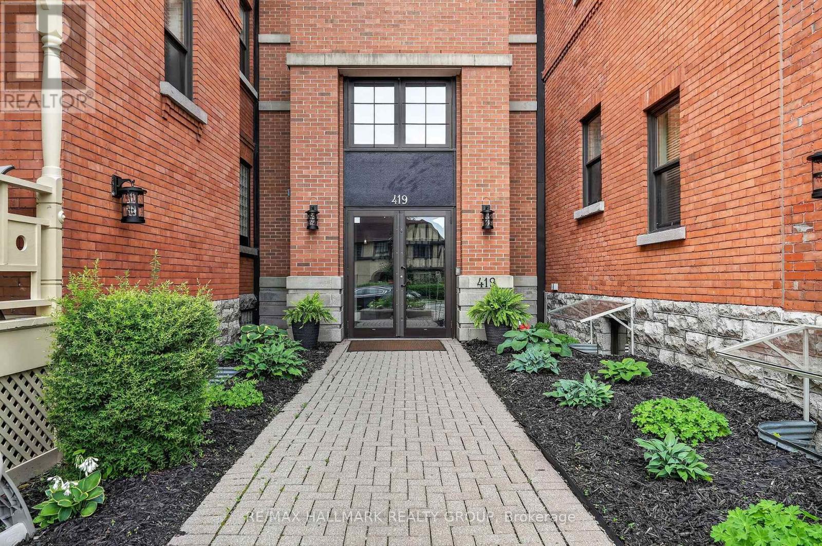 #101 419 LAURIER AVENUE E - 1