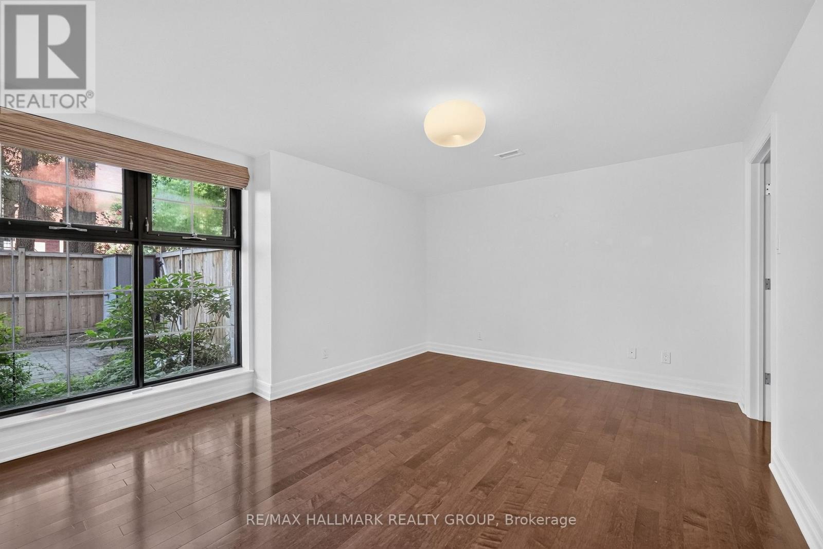 #101 419 LAURIER AVENUE E - 20