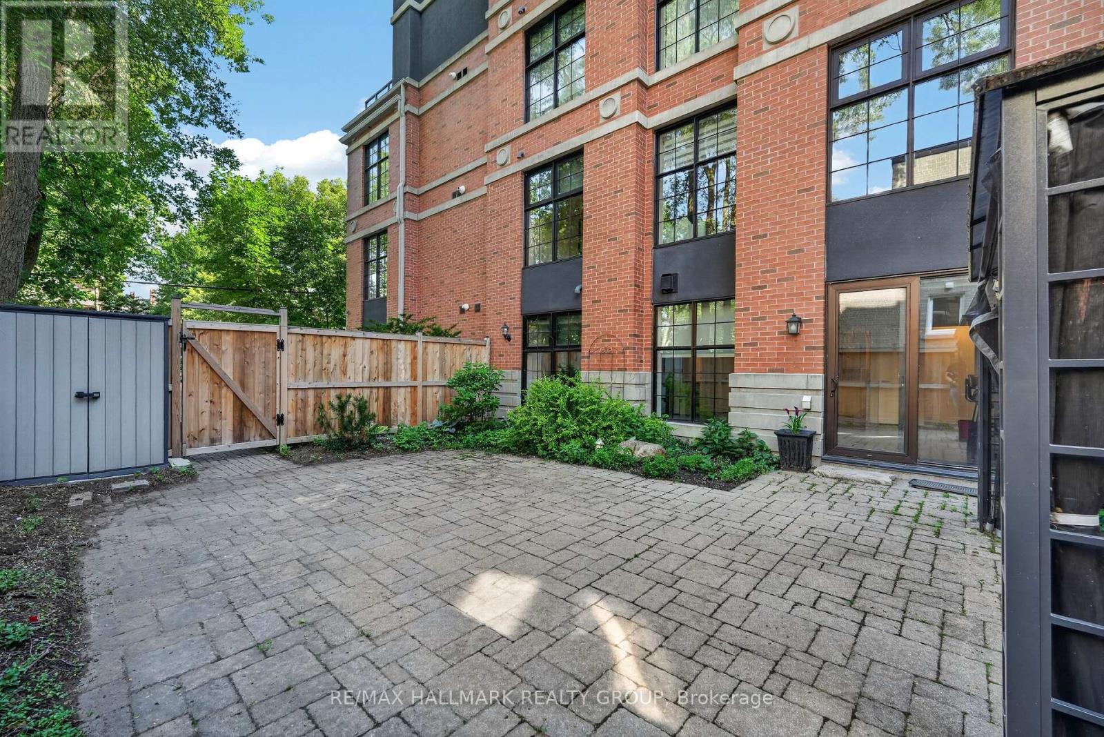 #101 419 LAURIER AVENUE E - 27