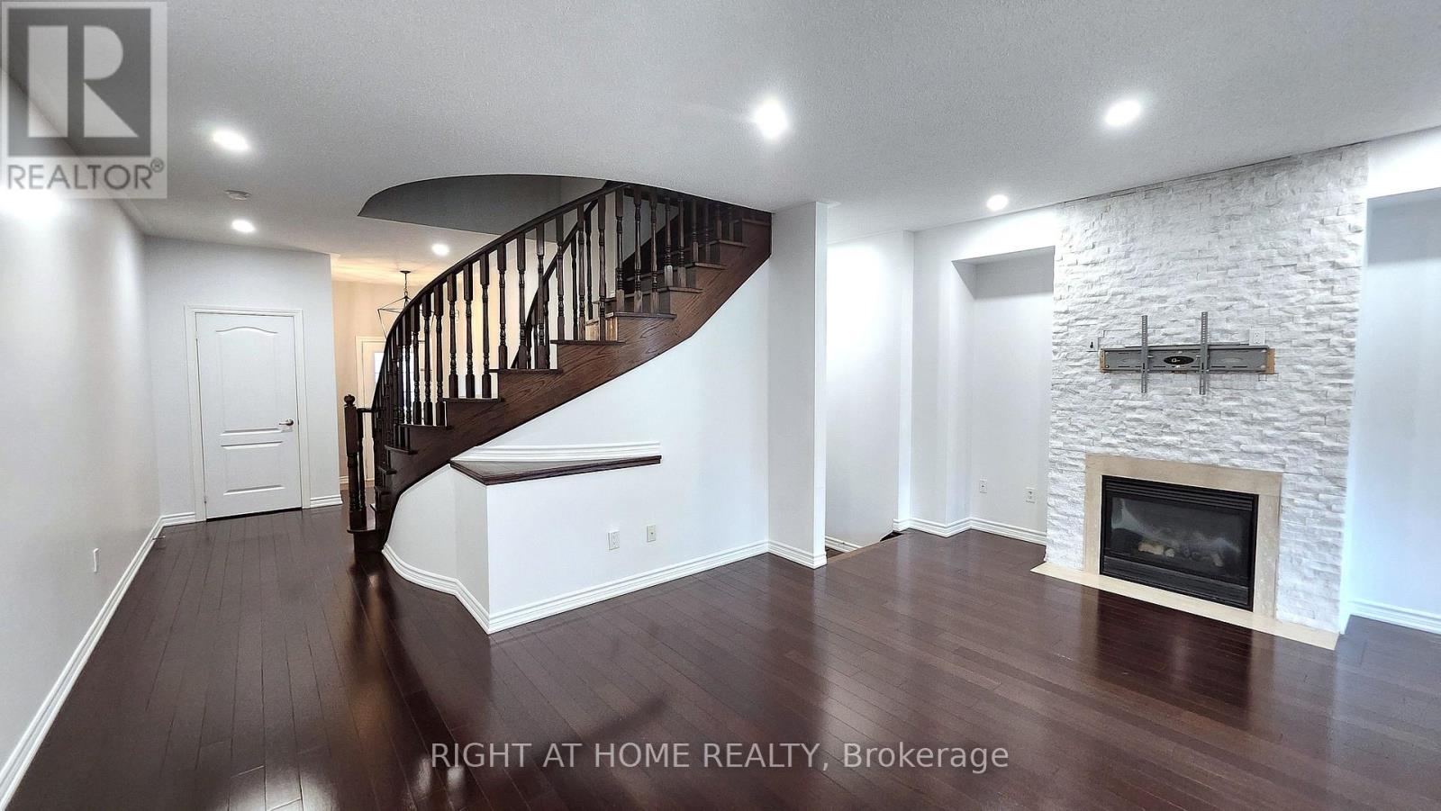 1359 KESTELL BOULEVARD - 7