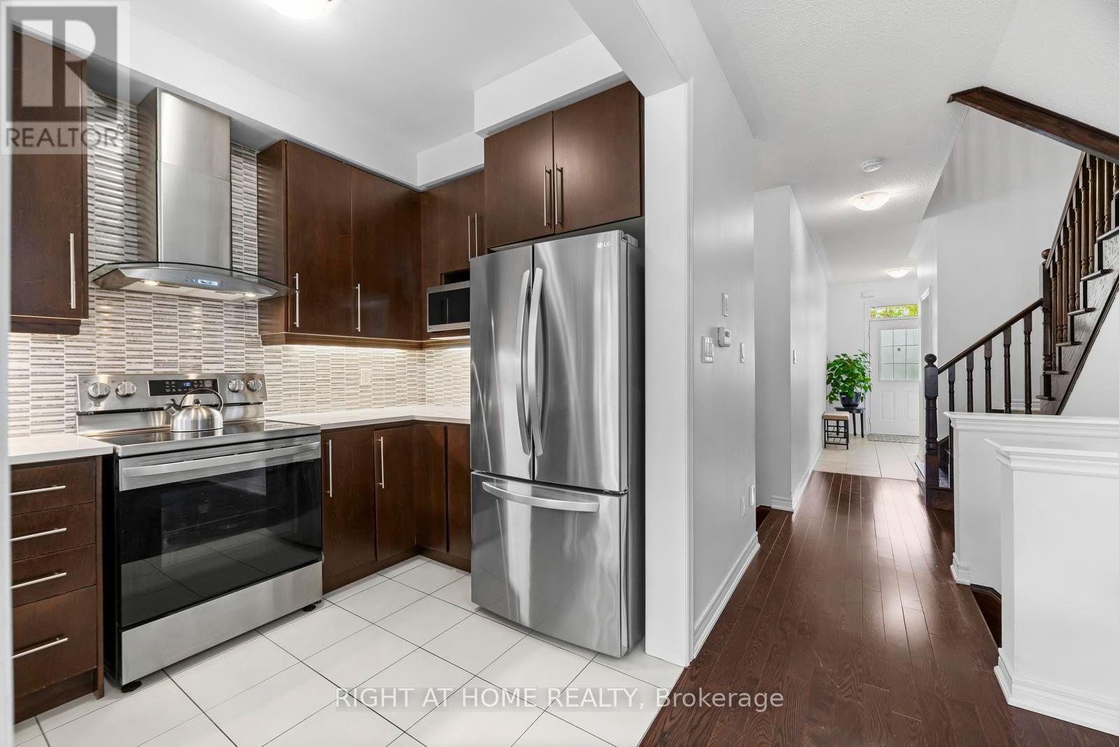 41 COASTLINE DRIVE - 12