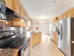 70 Tessler Bay, Winnipeg, MB R2P2Z8 Photo 24