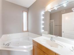 70 Tessler Bay, Winnipeg, MB R2P2Z8 Photo 17
