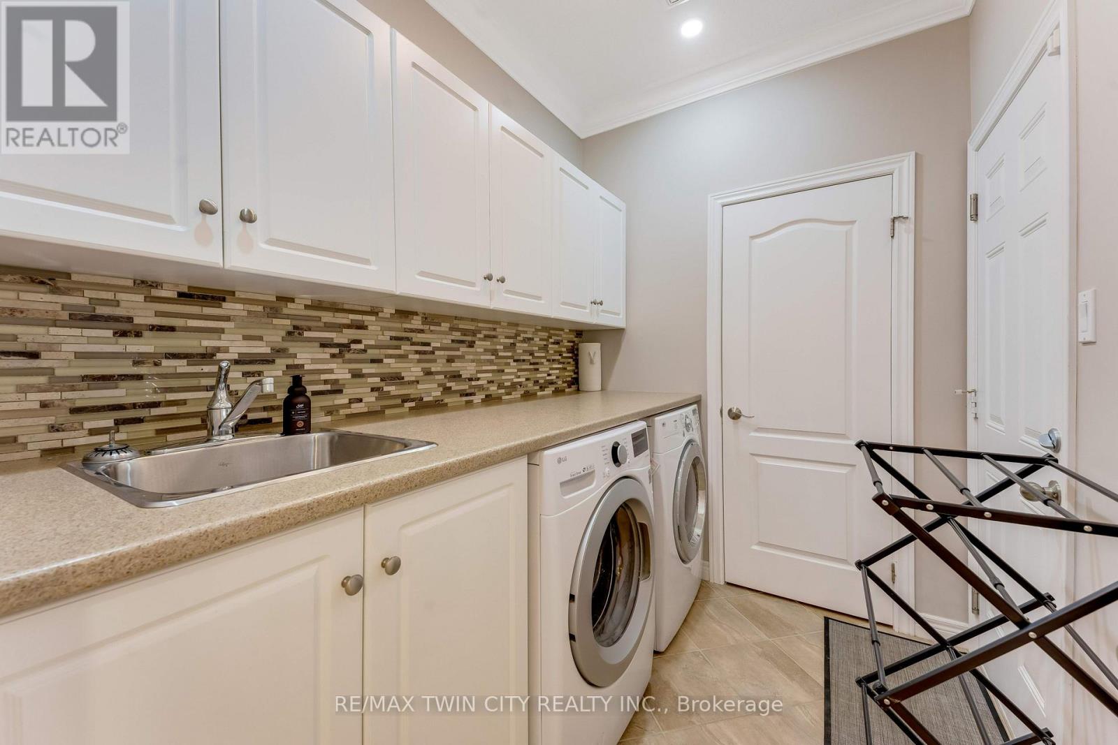 213 EDGEWATER CRESCENT - Image 12