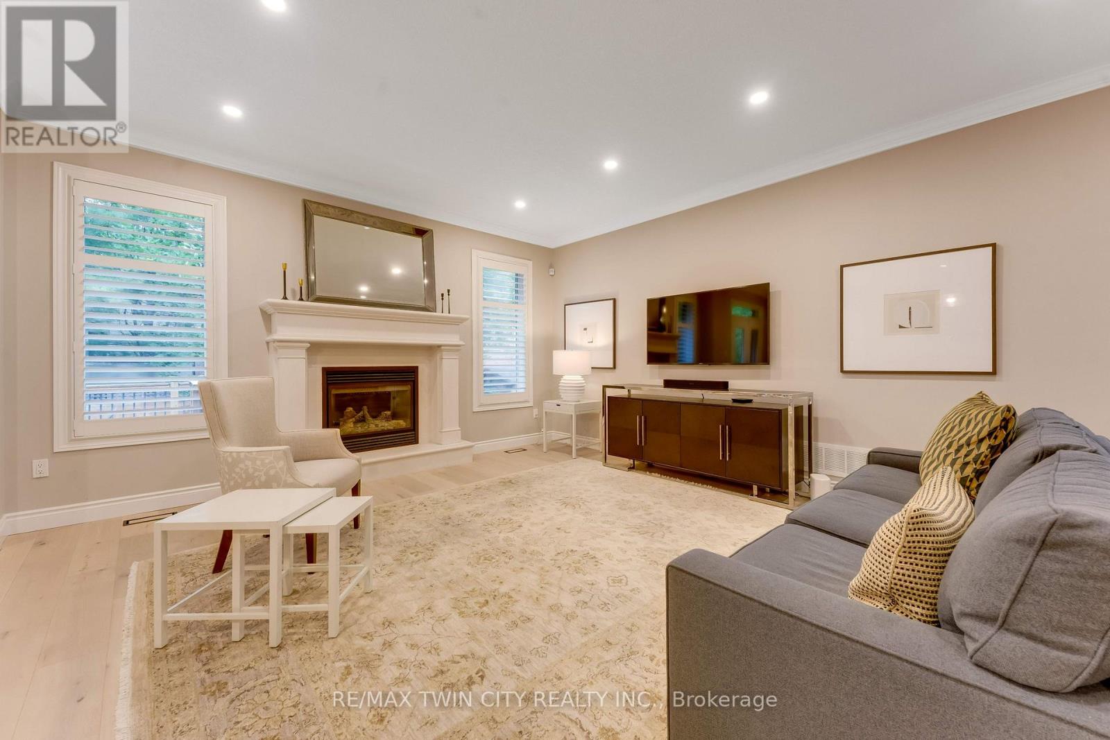 213 EDGEWATER CRESCENT - Image 19