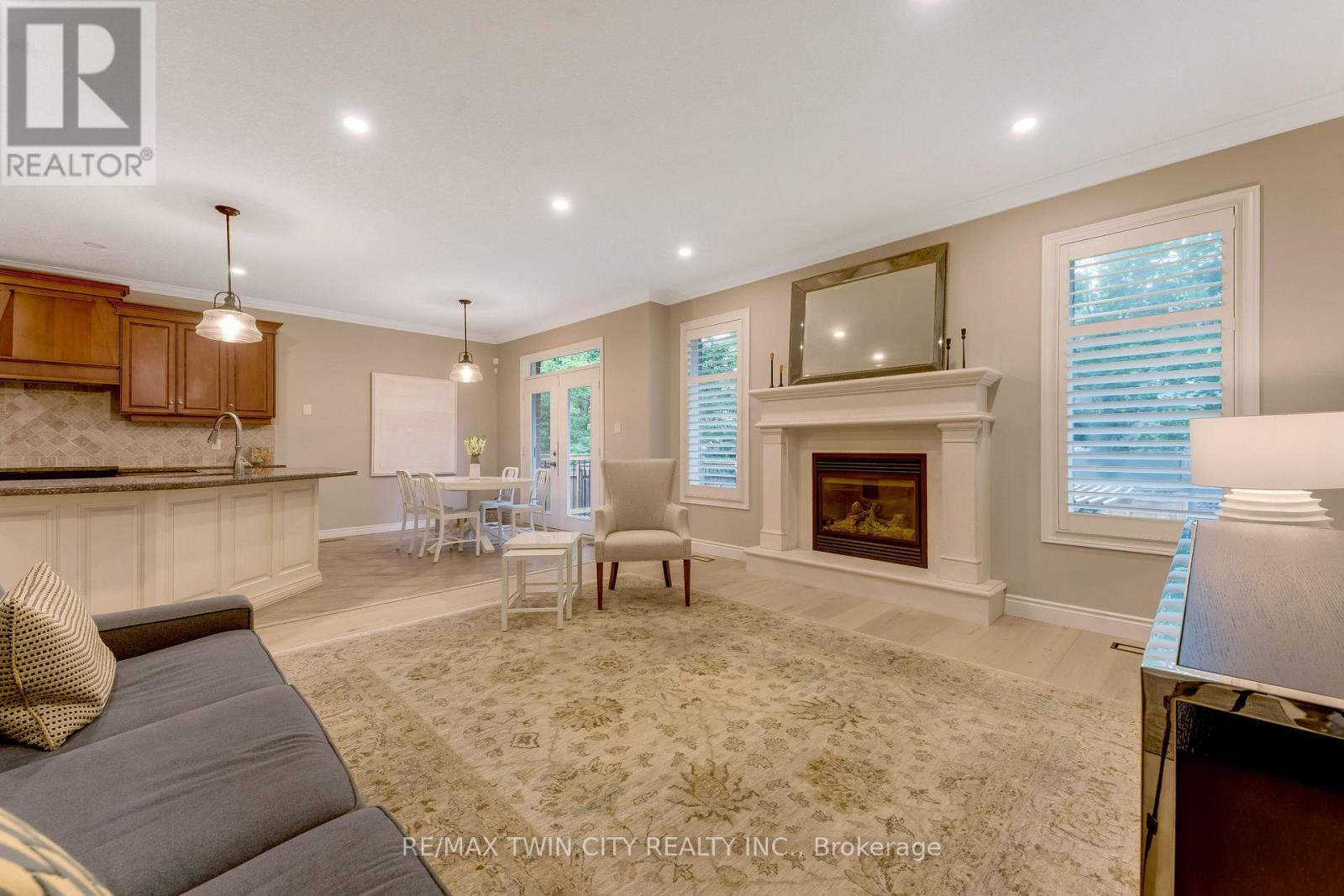 213 EDGEWATER CRESCENT - Image 20