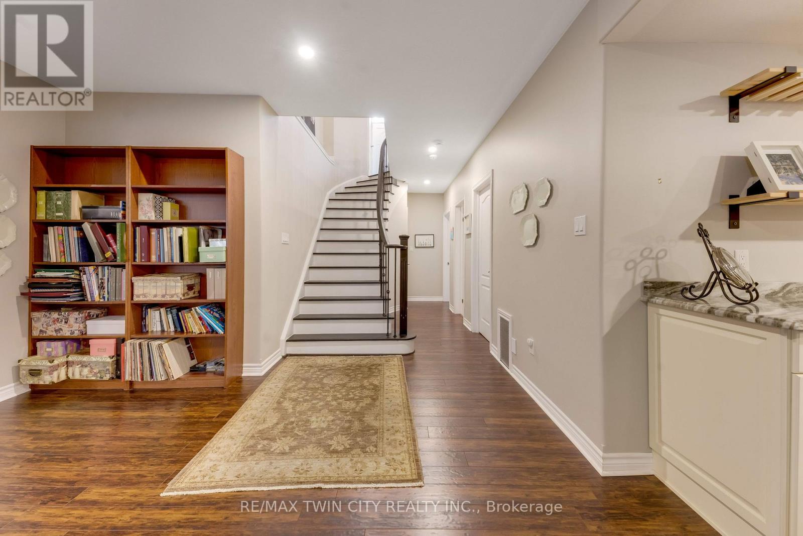 213 EDGEWATER CRESCENT - Image 36