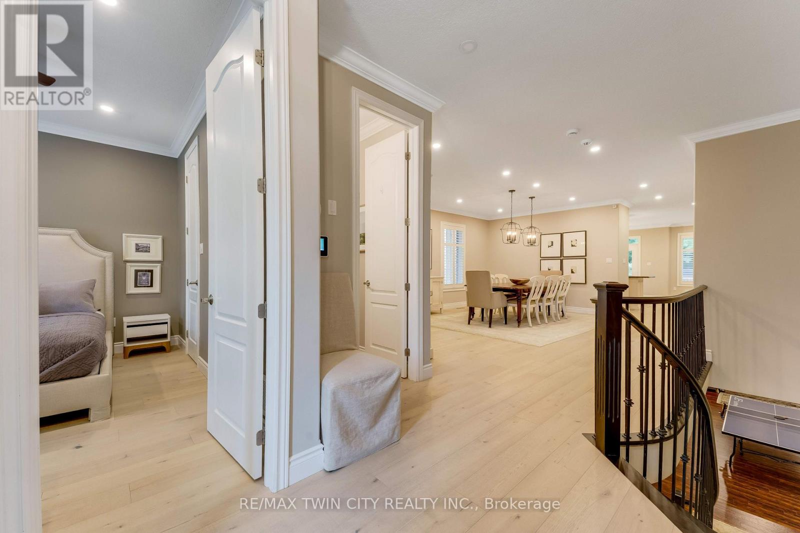 213 Edgewater photo 4