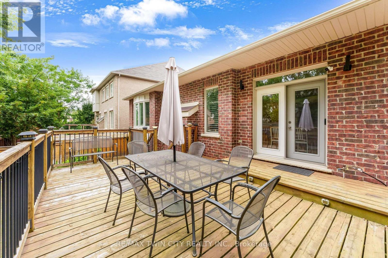 213 EDGEWATER CRESCENT - Image 40