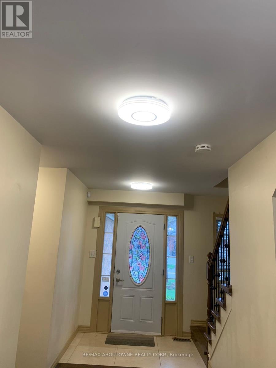 98 ADLER DRIVE — photo 2