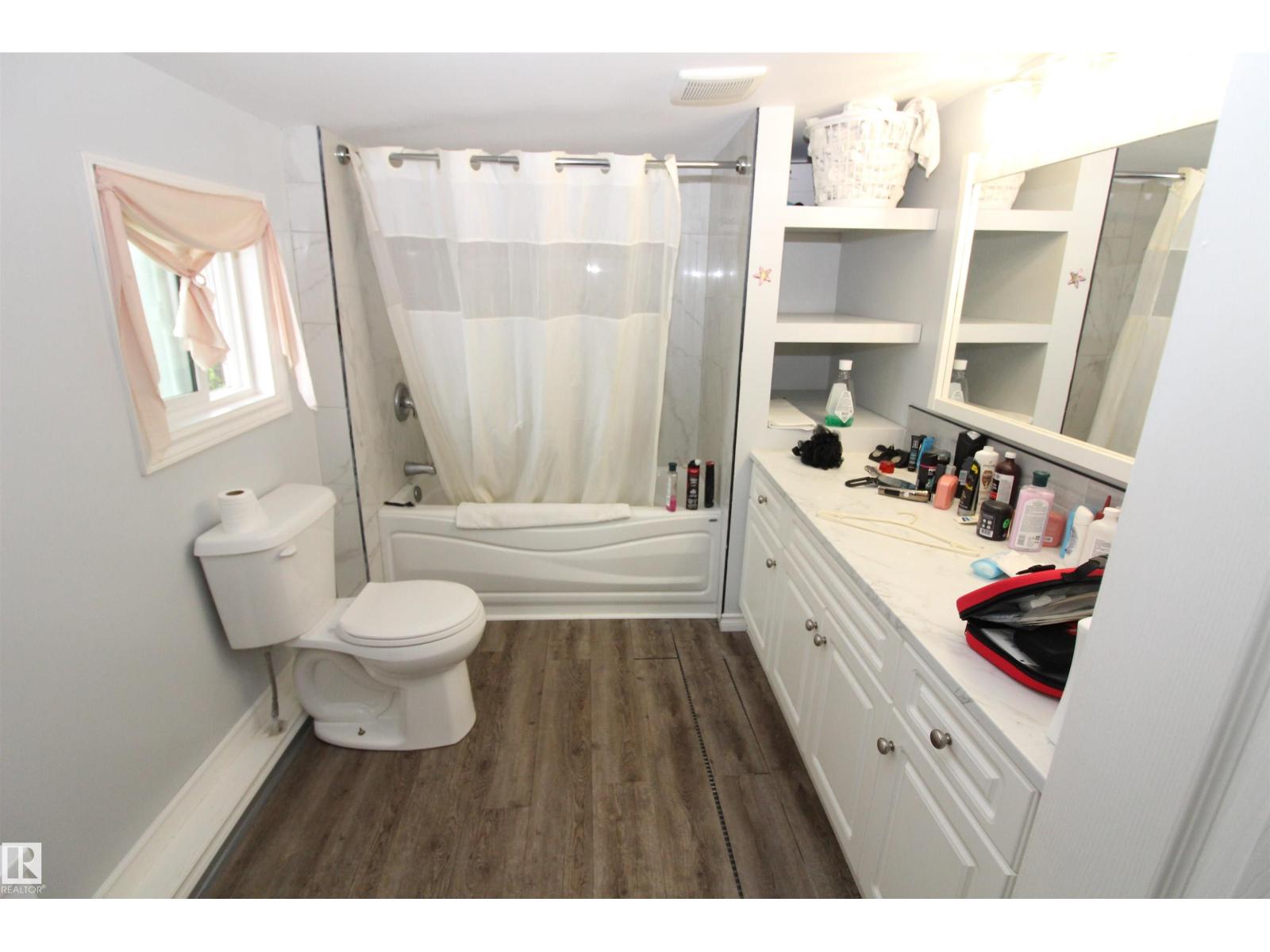 5404 52 ST - Image 18