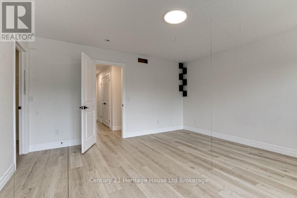 #2 50 BLANDFORD STREET - 17