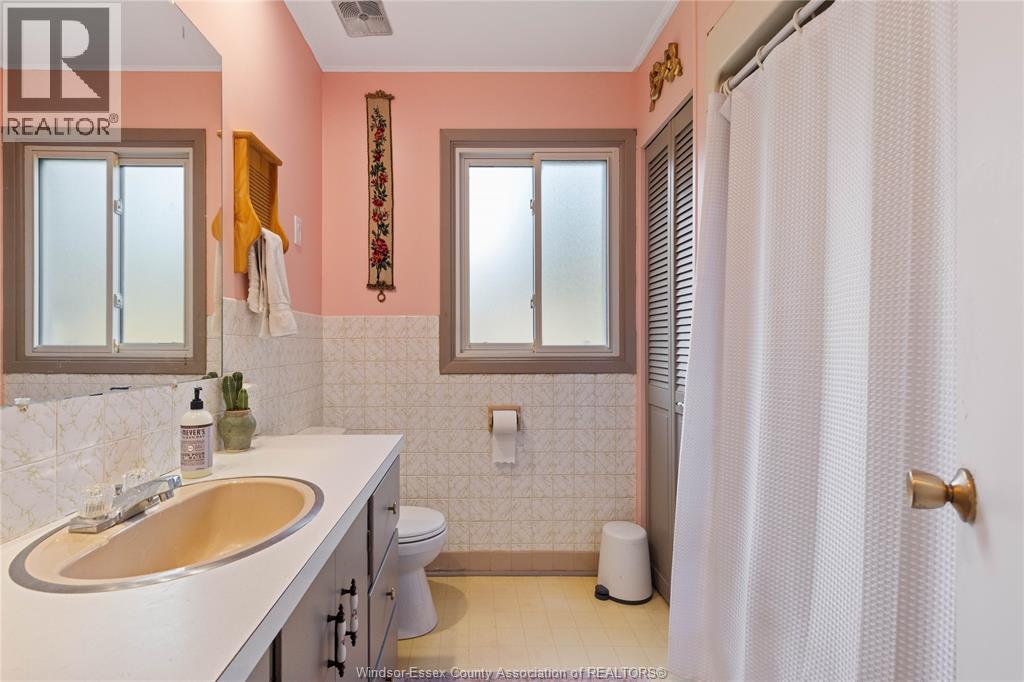 10 OAK STREET - Image 15