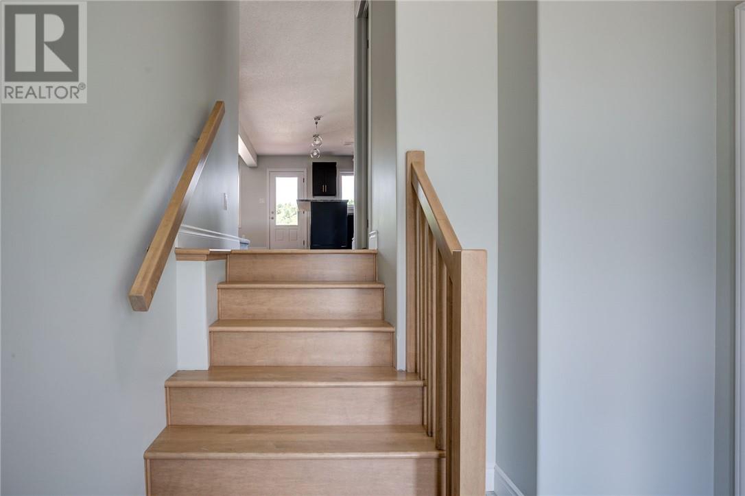 1503 Montrose - 14