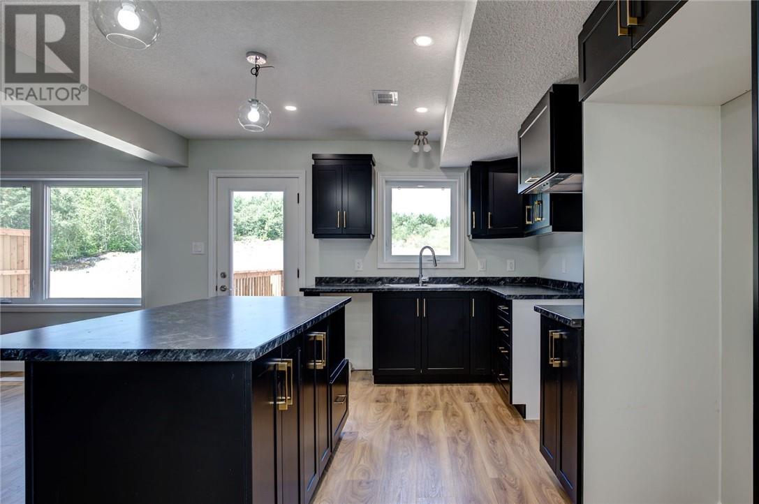 1503 Montrose - Image 5