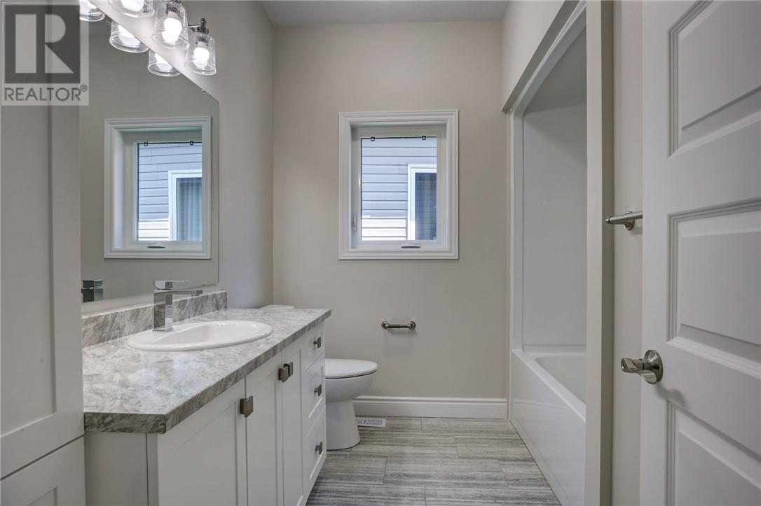 1511 Montrose - Image 15