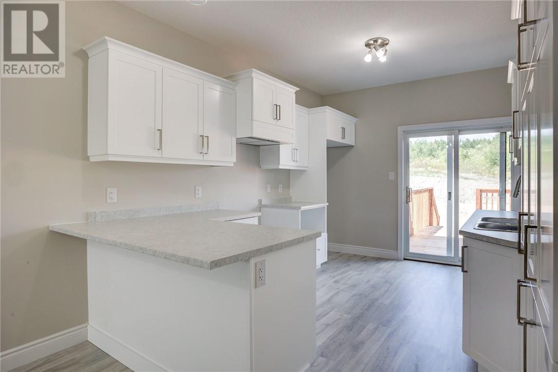 1511 Montrose - Image 6