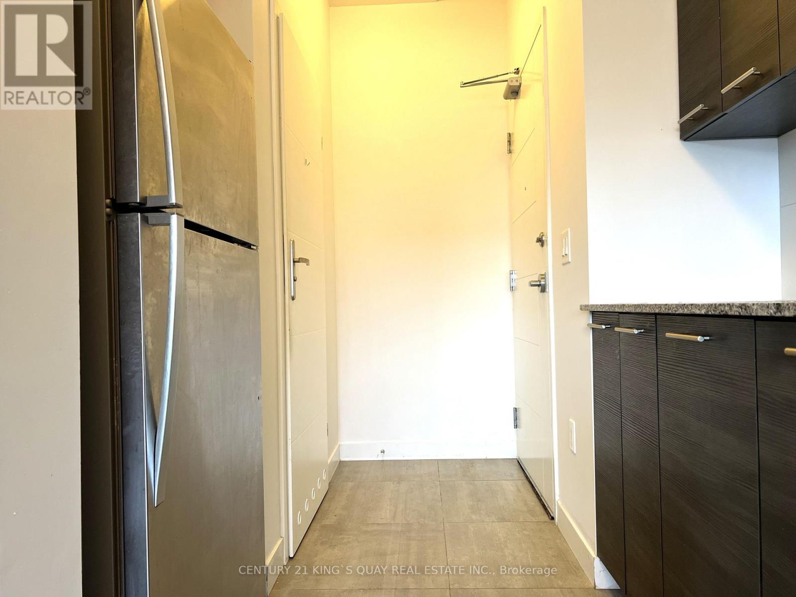 #620 251 HEMLOCK STREET - Image 4