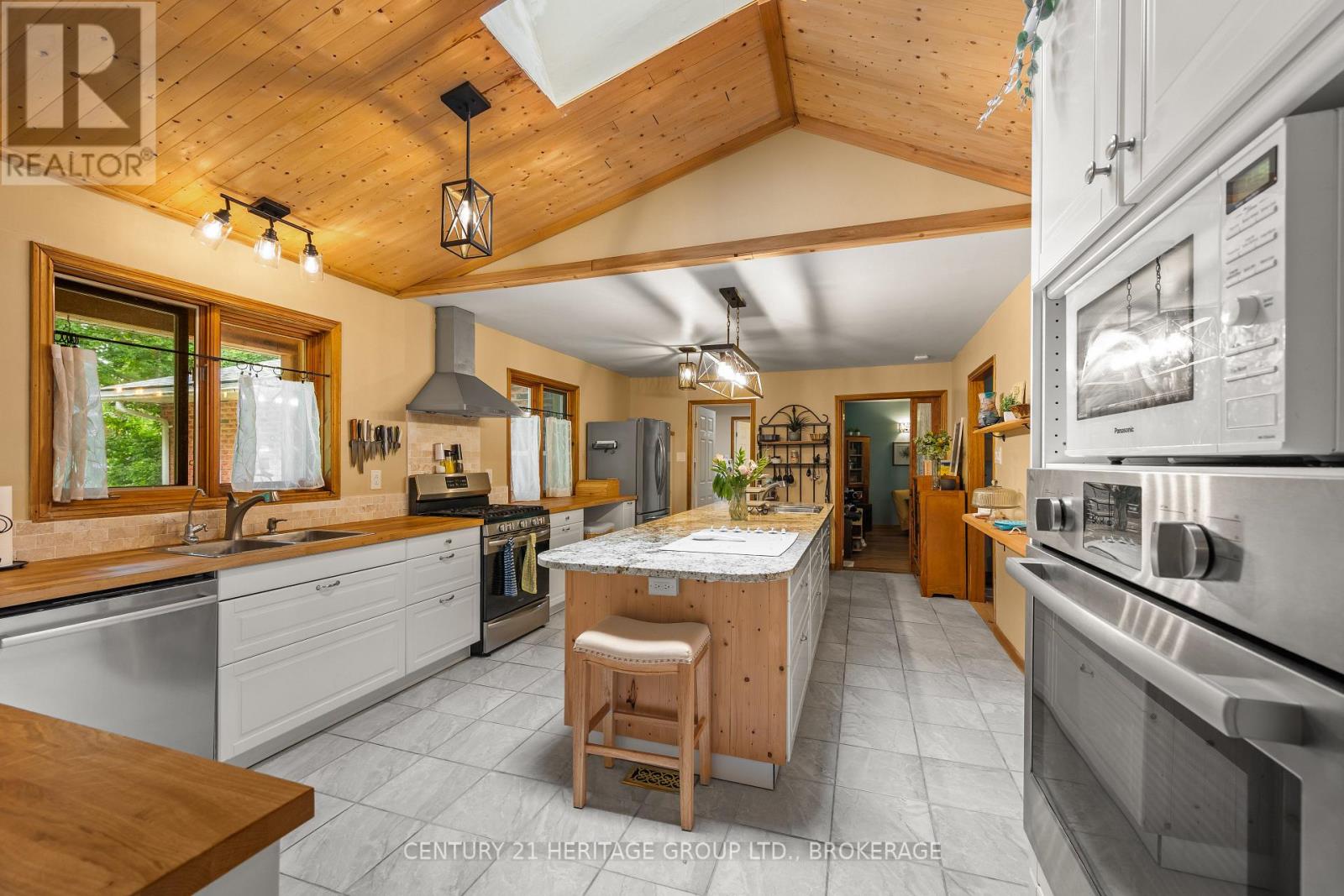 4212 PINE RIDGE DRIVE - Image 10