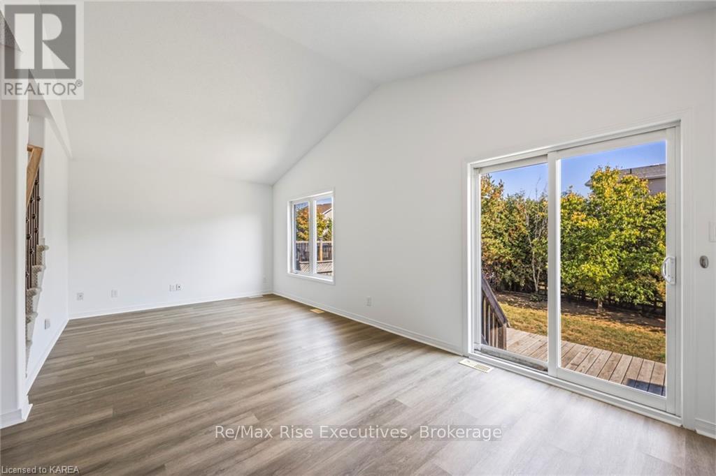 1653 CRIMSON CRESCENT - 18