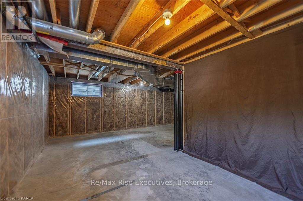 1653 CRIMSON CRESCENT - Image 37