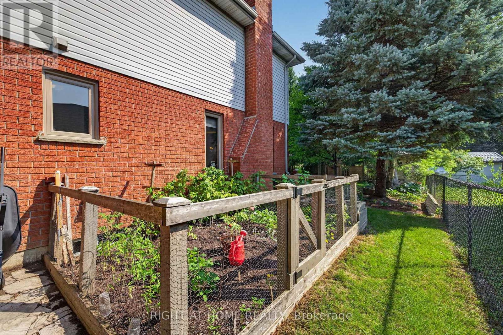 47 ROBINSON LANE - Image 44