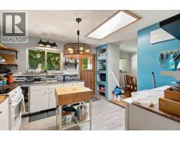 177 Pratt Road, Gibsons, BC V0N1V3 Photo 7