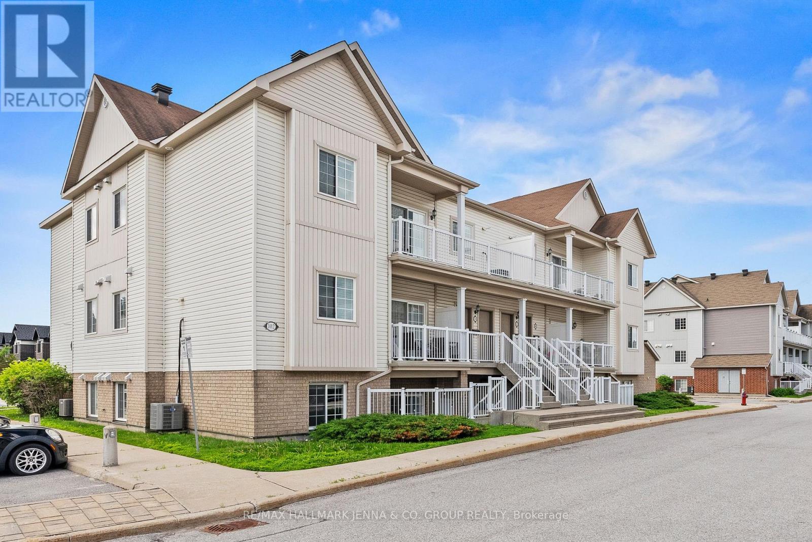 2 Bed, 1 Bath House for Sale in Ottawa – G – 102 ARTESA PRIVATE, Ottawa – MLS# X13683958 - Image 23