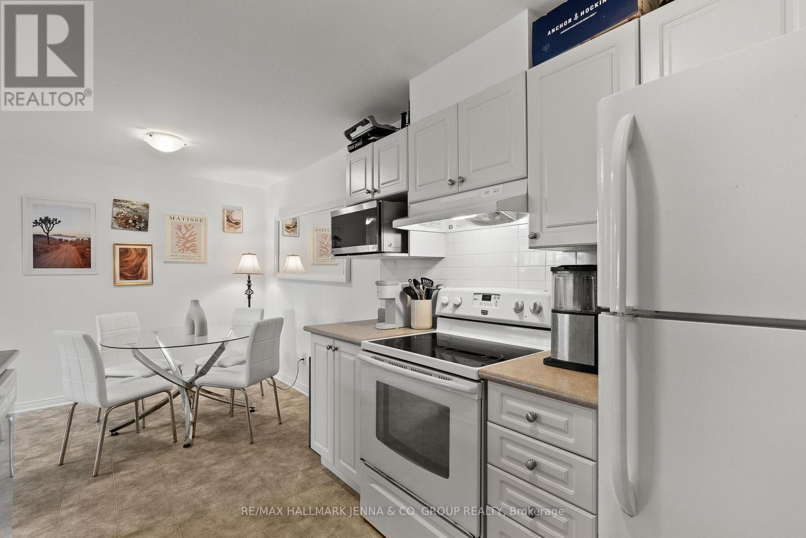 2 Bed, 1 Bath House for Sale in Ottawa – G – 102 ARTESA PRIVATE, Ottawa – MLS# X13683958 - Image 8