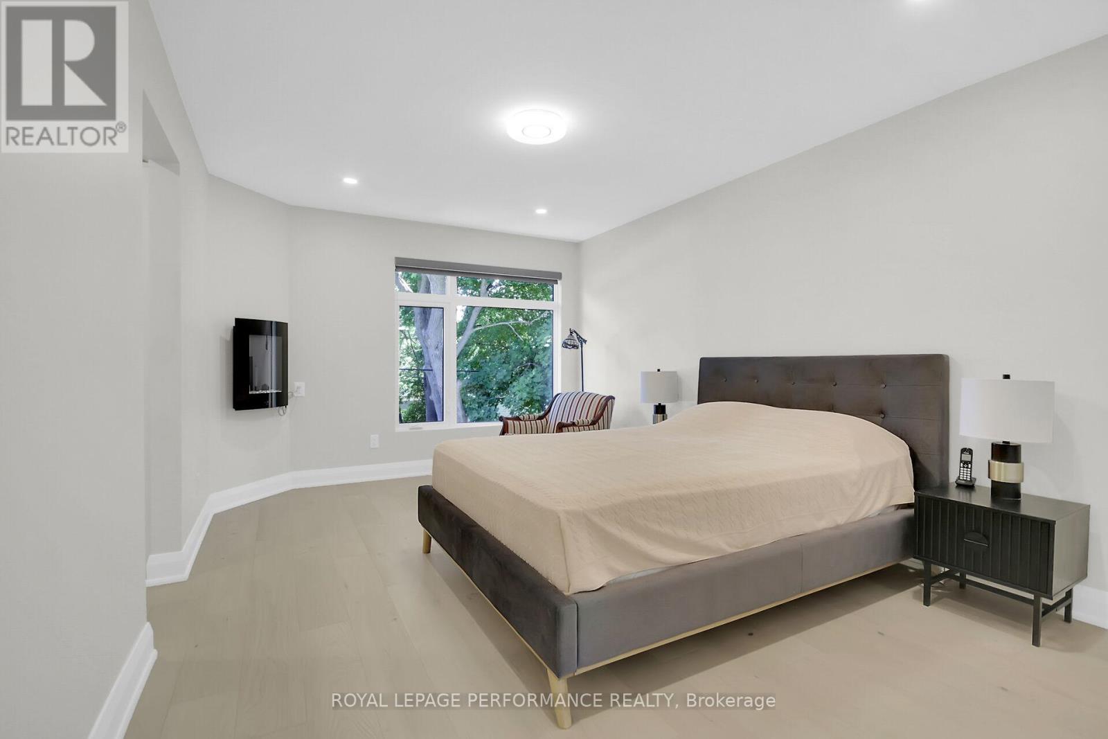 525 Edison Avenue
