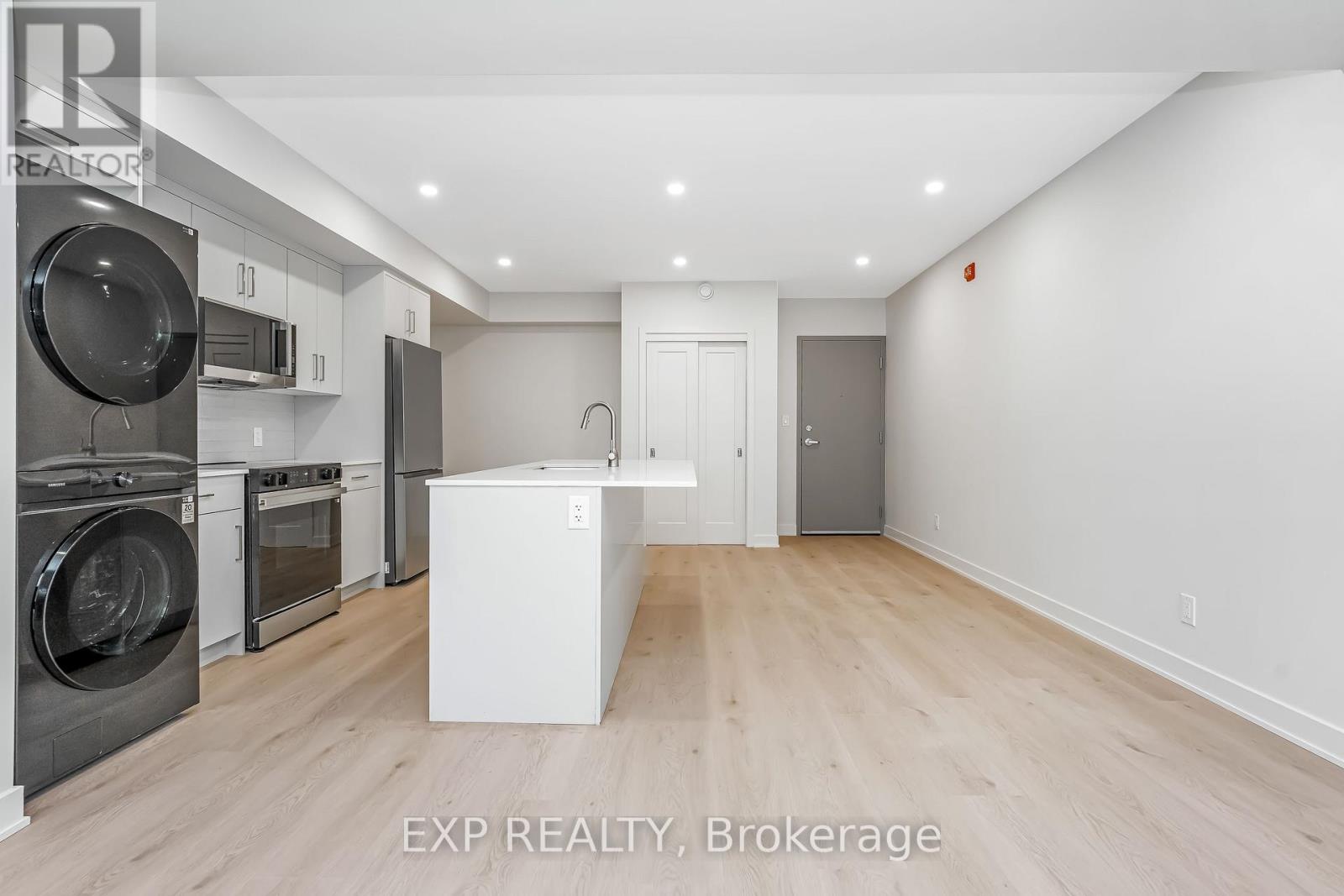 2 Bed, 1 Bath Multi-Family for Rent in Ottawa – 2 – 1267 SUMMERVILLE AVENUE, Ottawa – MLS# X13684148 - Image 8