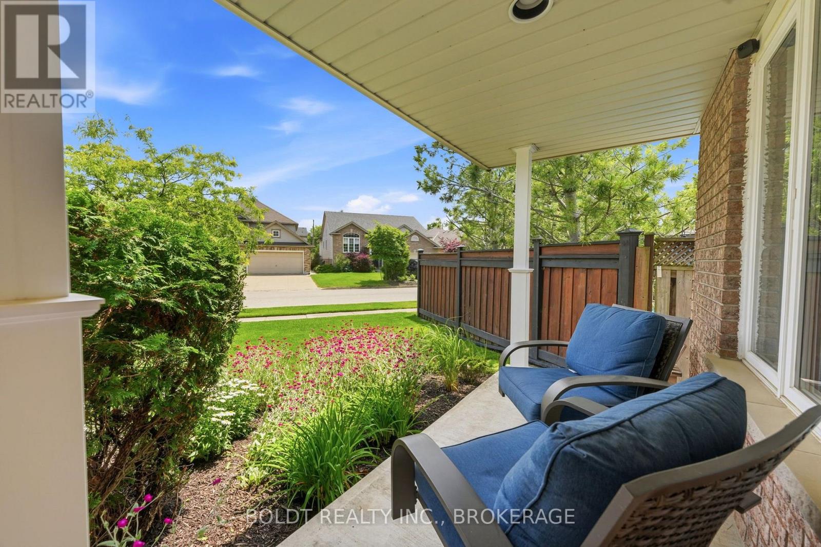 22 GRAVES CRESCENT - Image 4