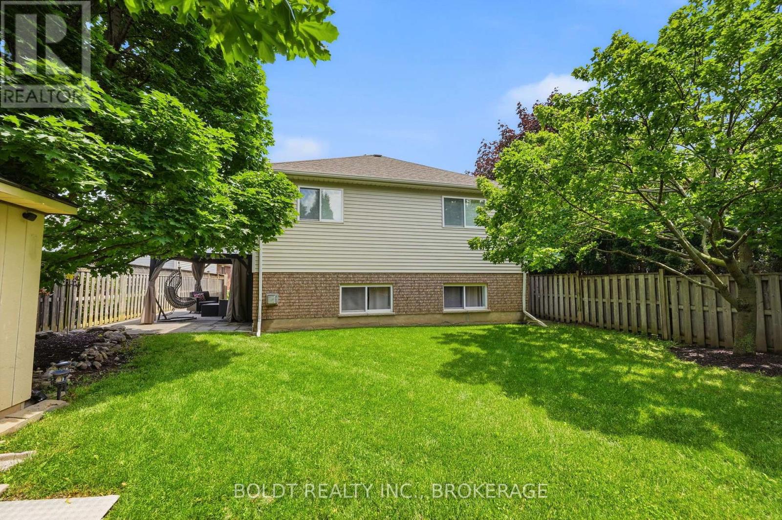 22 GRAVES CRESCENT - Image 40