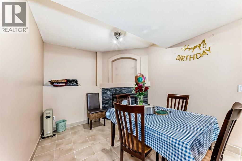 30 Covehaven View NE - 32