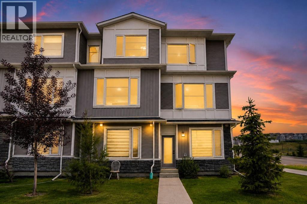 241 Saddlepeace Crescent