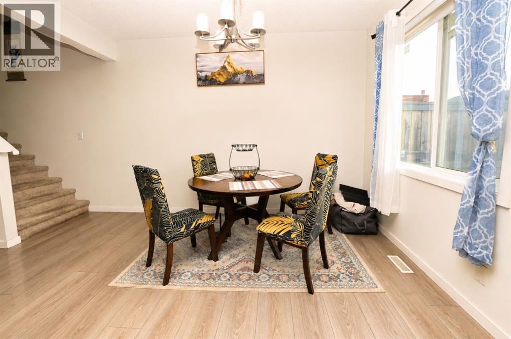 146 Skyview Point Crescent NE - 16