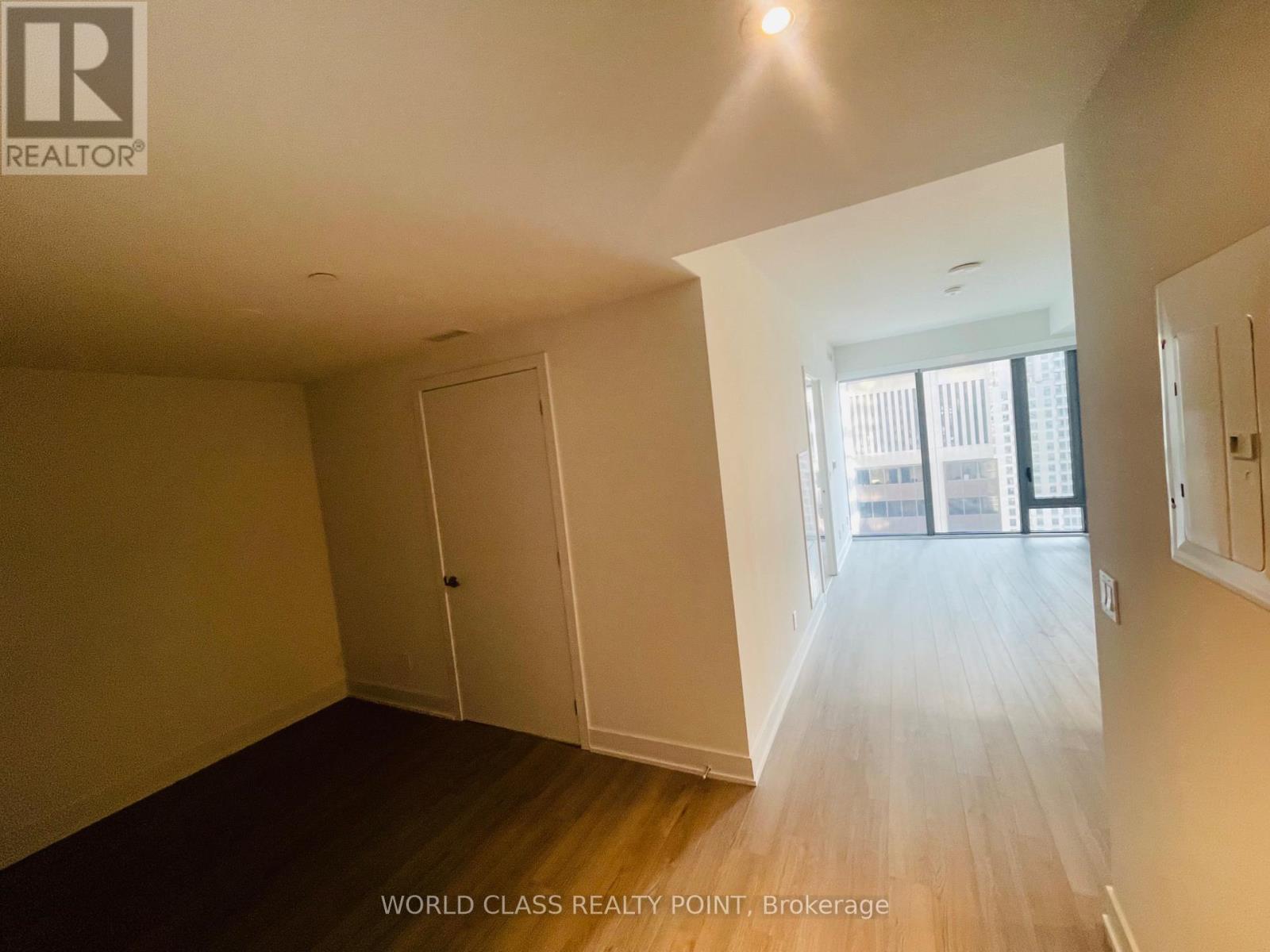 #2404 8 CUMBERLAND STREET - 5