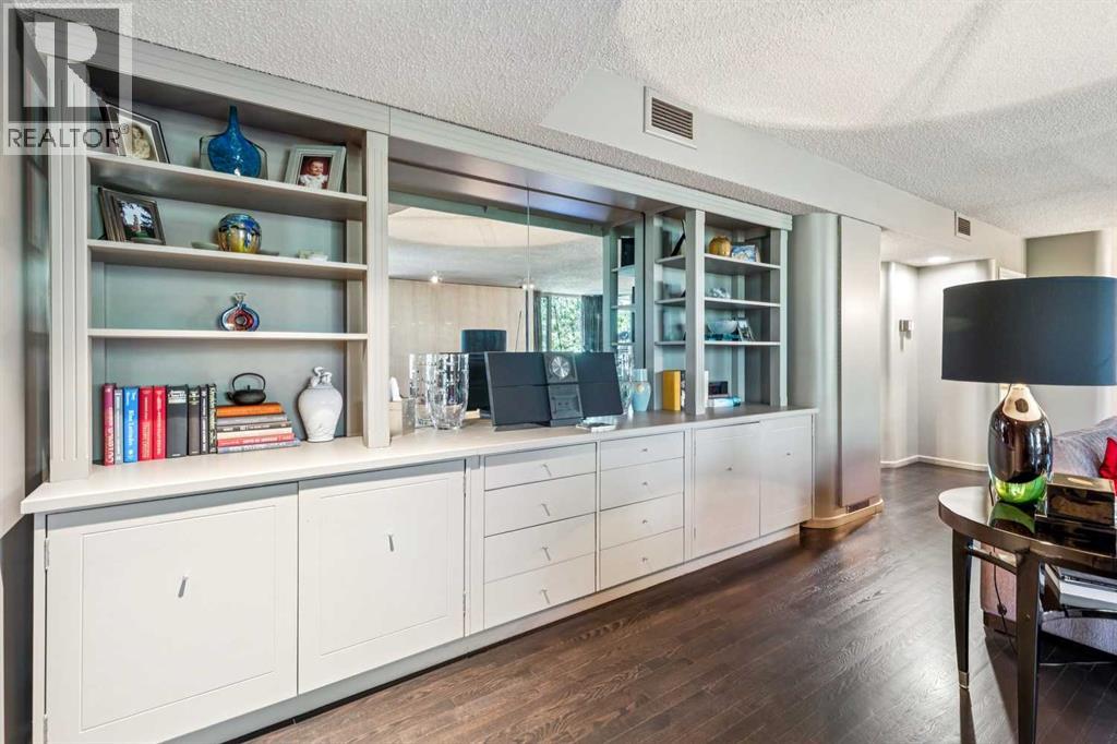 #301H 500 Eau Claire Avenue SW - 7