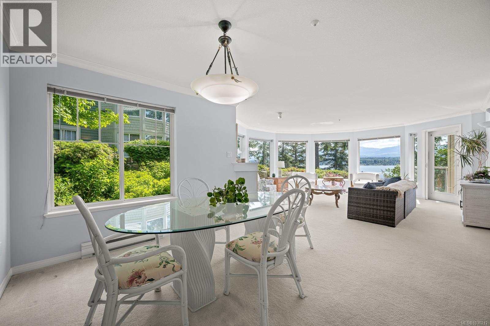 202 2275 Comox Ave, Comox